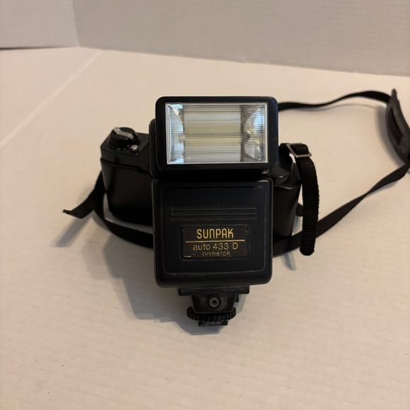 Canon T50 Camera with Sunpak Flash - Picture 2 of 2